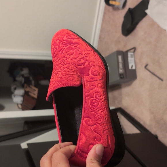 Stacy Adams red loafers with designs - Picture 5 of 5